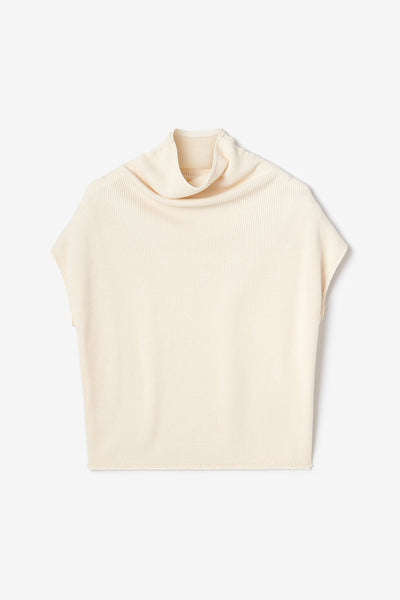 Sleeveless hand-sewn waffle sweatshirt in Natural.